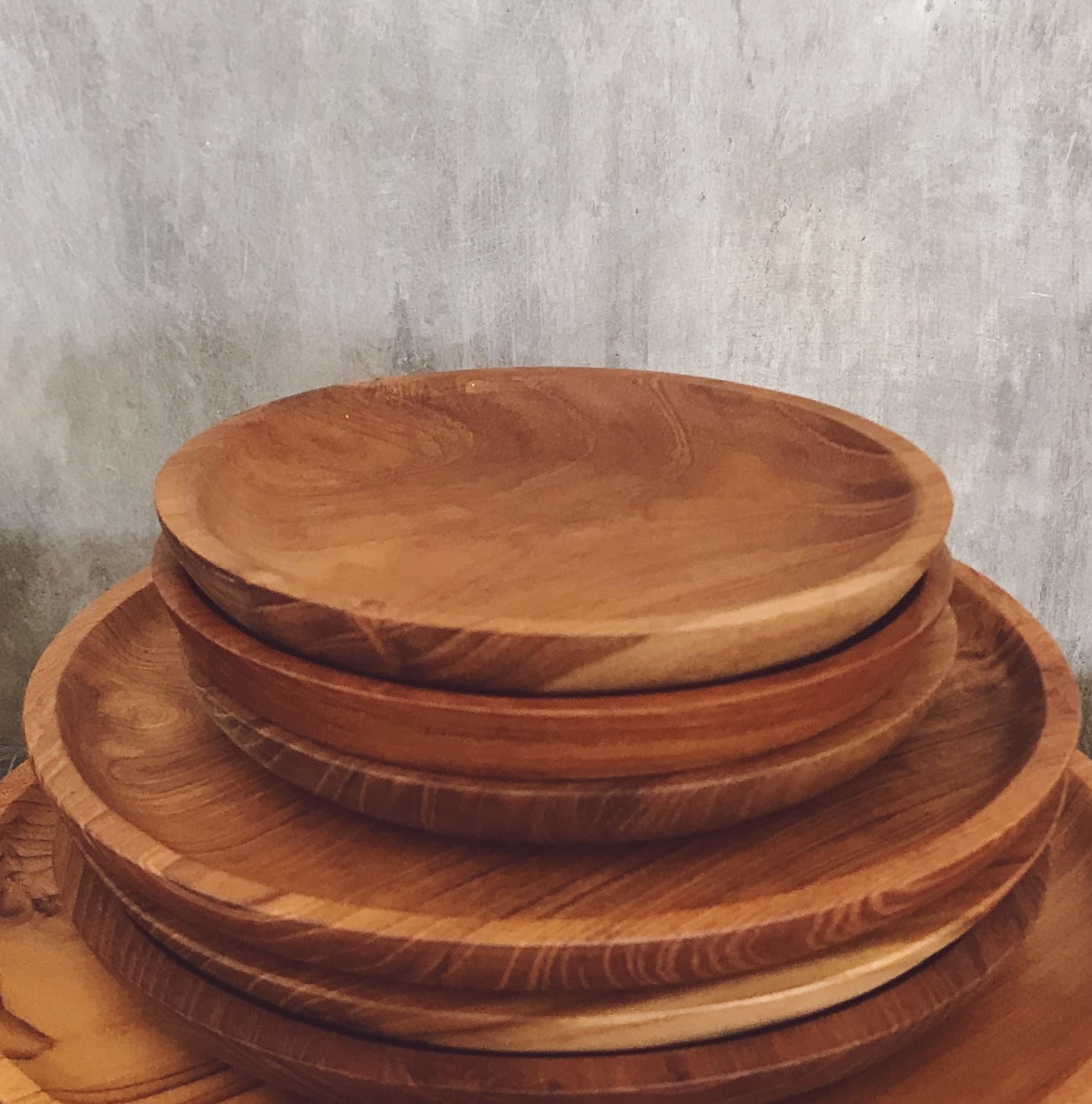 Wooden plates and utensils at Tropis Canggu, Bali